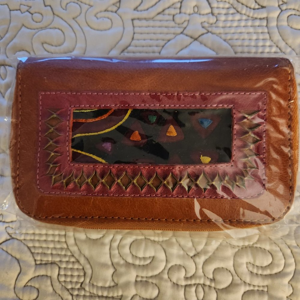 Handmade Leather Mexican Wallet & Seashell Bracelet Bundle